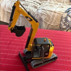 Bruder Caterpillar Mini Excavator 02466 Great condition 1/16 scale